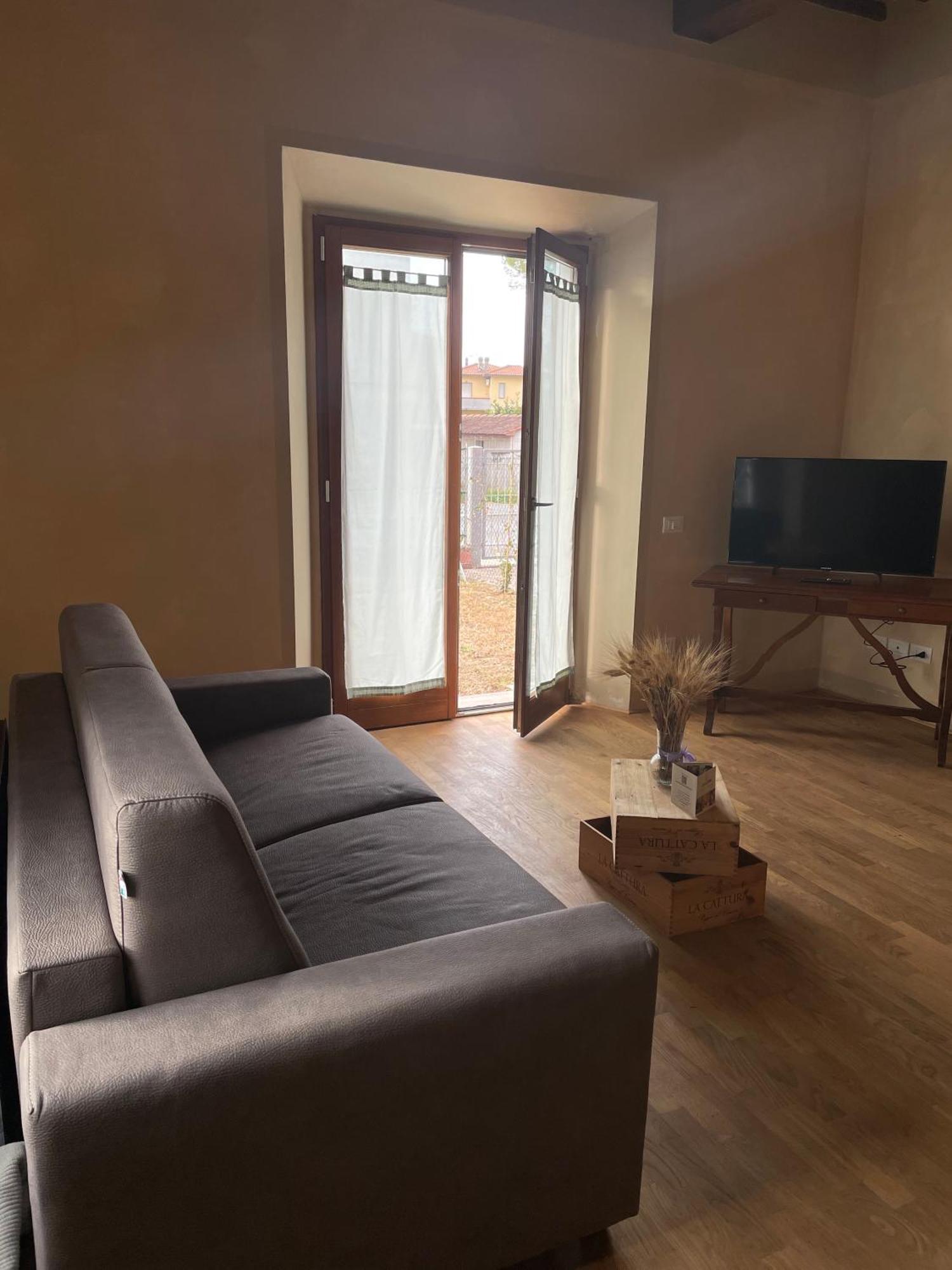 Casa Vacanze Le Due Torri Vada Exterior foto