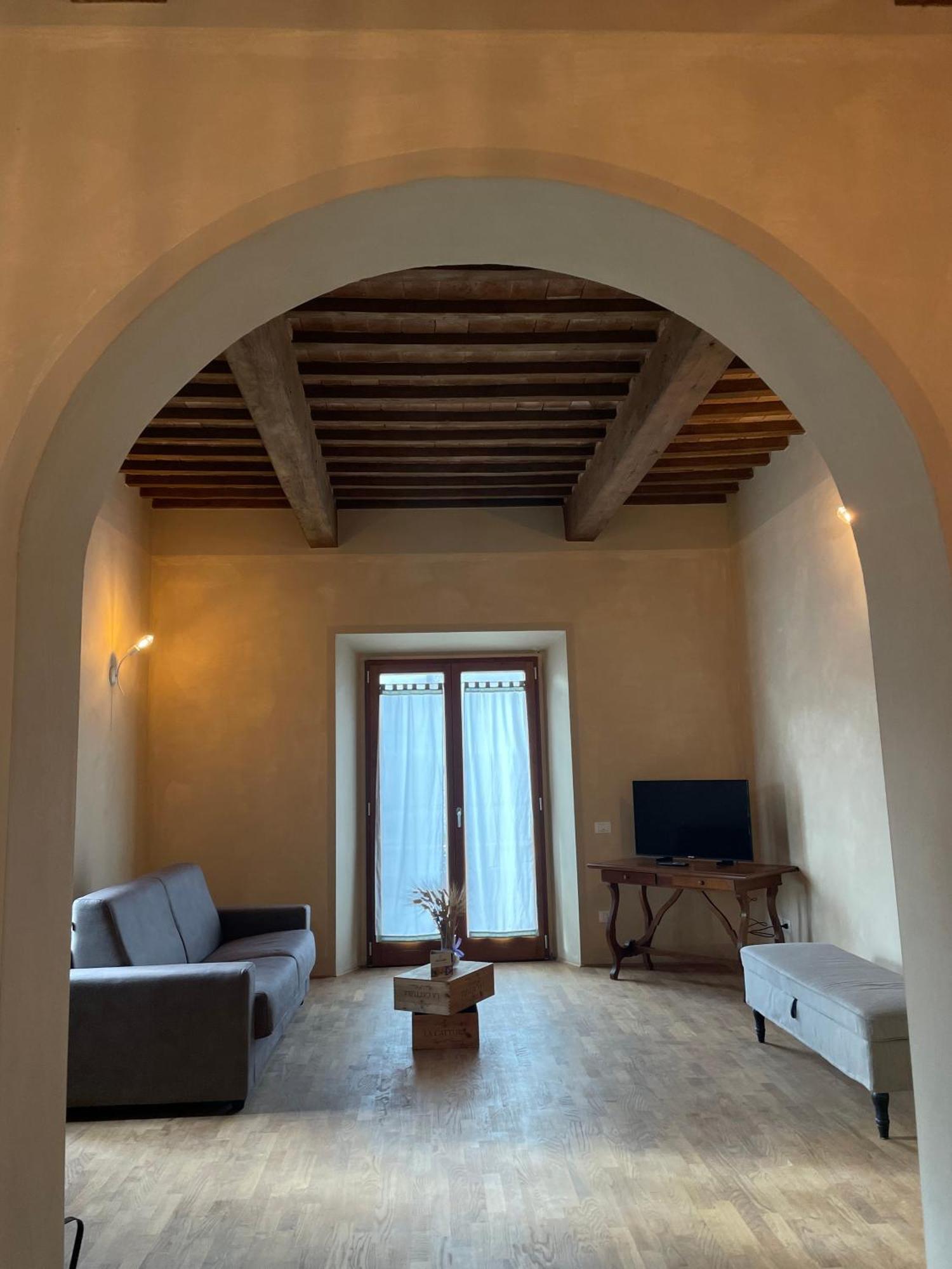 Casa Vacanze Le Due Torri Vada Exterior foto